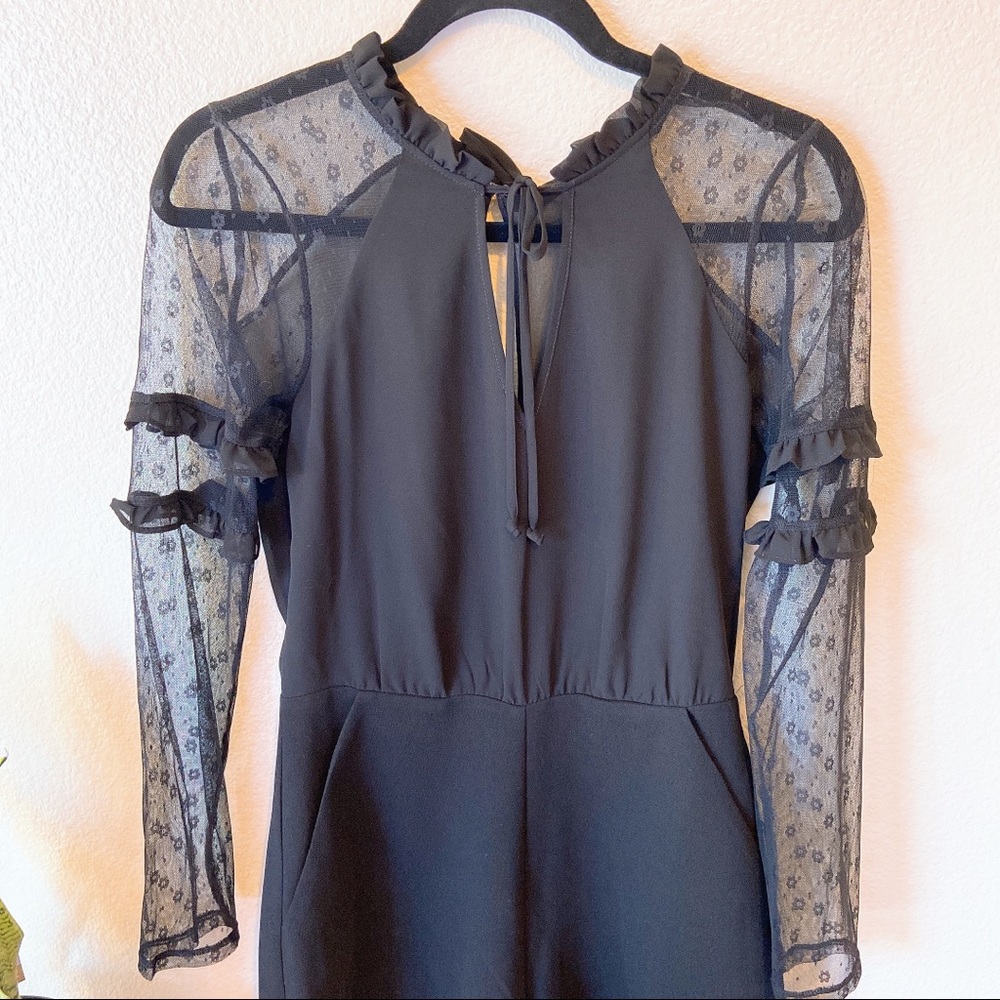 BCBG open back lace mini jumpsuit 🖤
